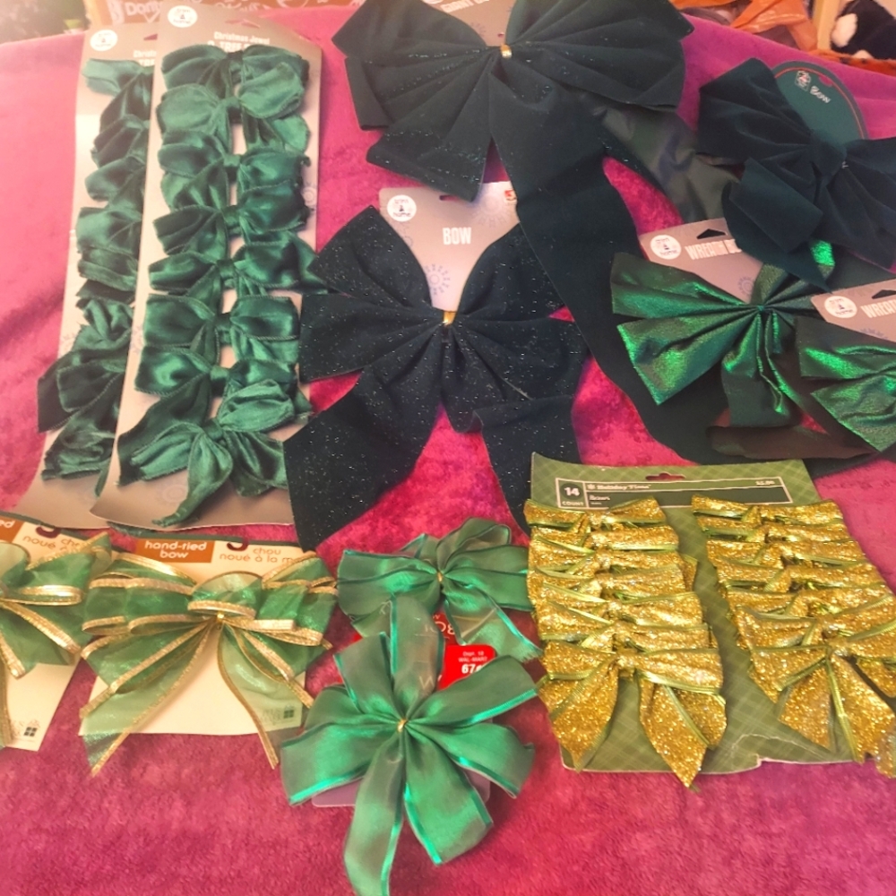 Holiday Bow collection greens (12 + pcs. )